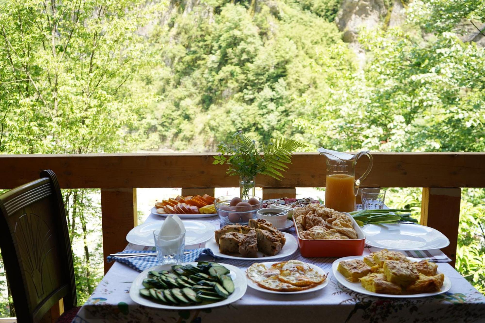 Park Blini Shala River Gasthof *